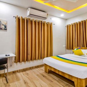 Itsy Hotels Shri Guru Service Apartment